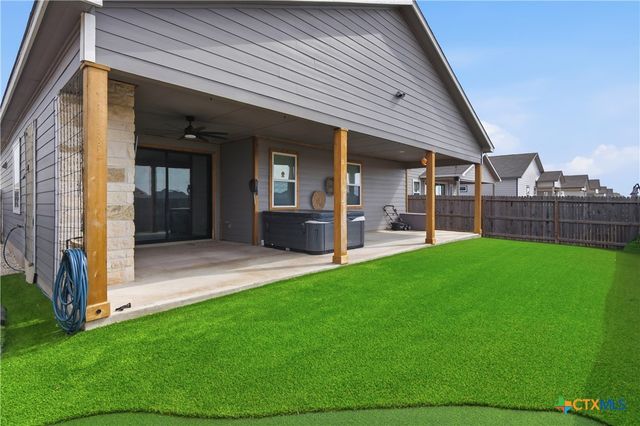 3809 Donald Drive, Seguin, TX 78155