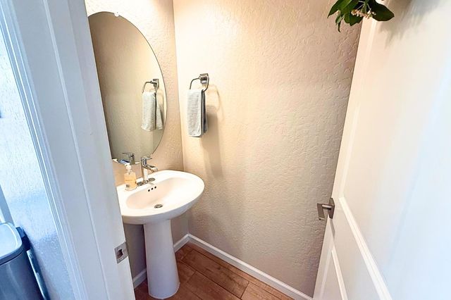 1120 Vanguard Way W, Madera, CA 93636