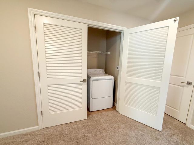 1120 Vanguard Way W, Madera, CA 93636