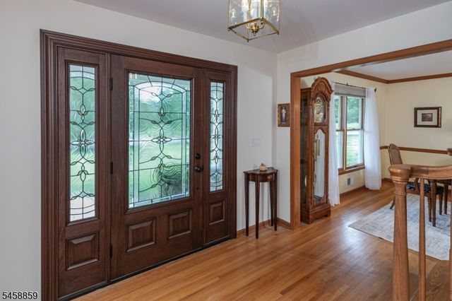 9 Summershade Ln, Raritan Twp., NJ 08551