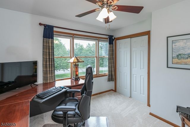 9 Summershade Ln, Raritan Twp., NJ 08551