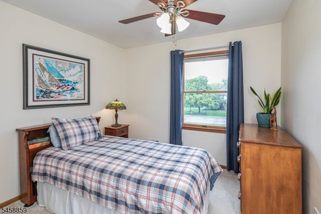 9 Summershade Ln, Raritan Twp., NJ 08551