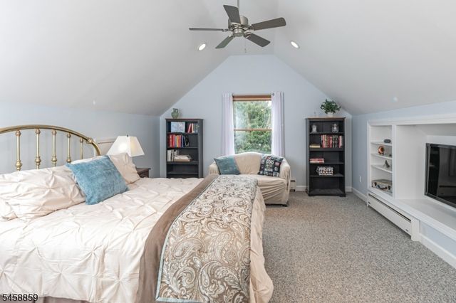 9 Summershade Ln, Raritan Twp., NJ 08551