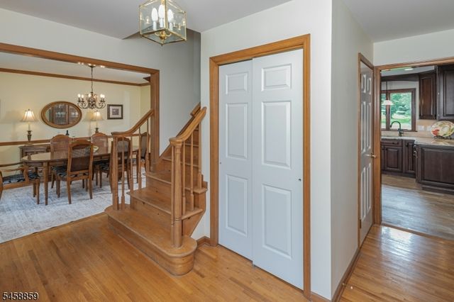 9 Summershade Ln, Raritan Twp., NJ 08551