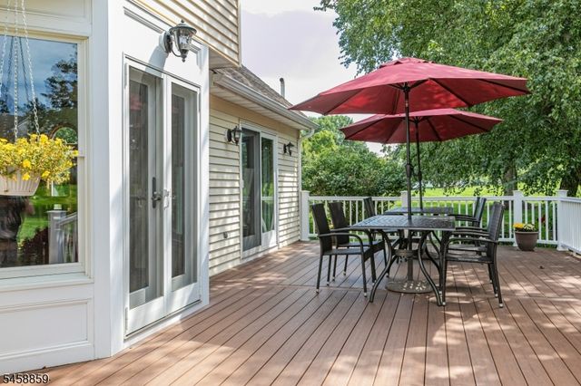 9 Summershade Ln, Raritan Twp., NJ 08551
