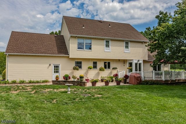 9 Summershade Ln, Raritan Twp., NJ 08551