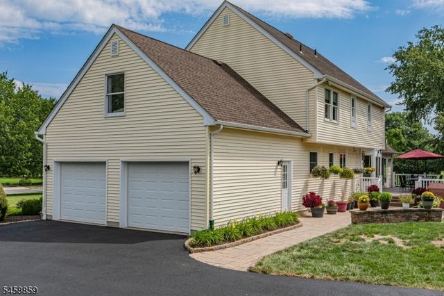 9 Summershade Ln, Raritan Twp., NJ 08551