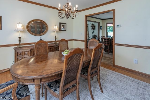 9 Summershade Ln, Raritan Twp., NJ 08551
