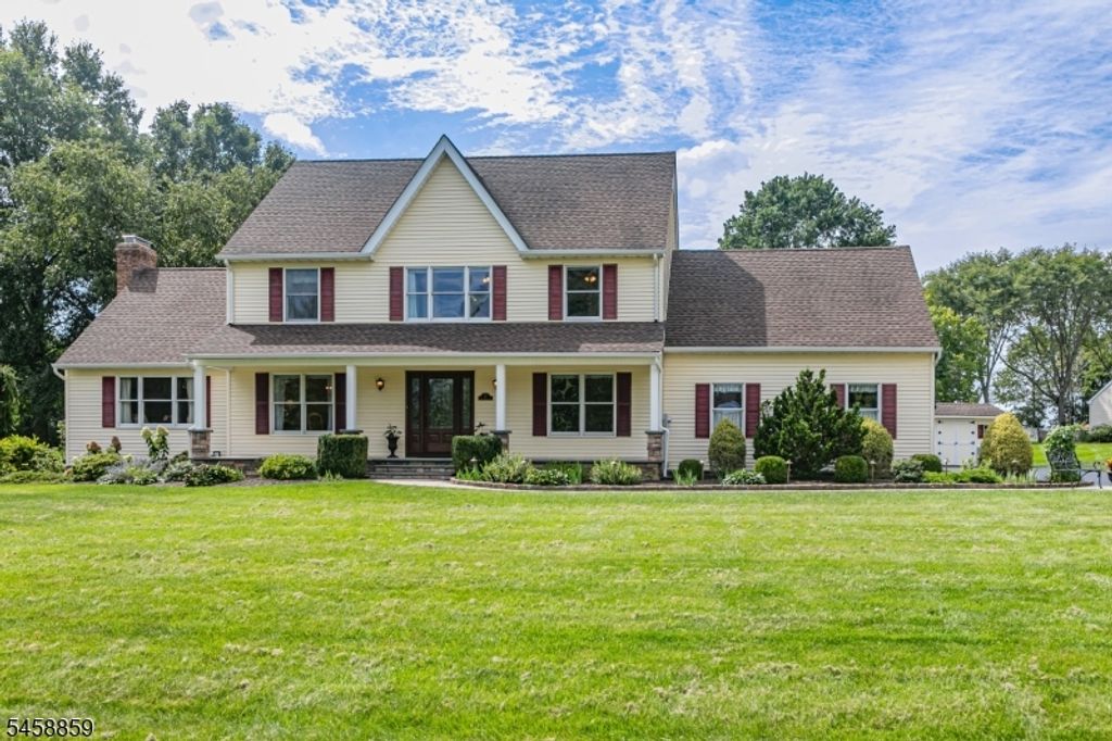 9 Summershade Ln, Raritan Twp., NJ 08551