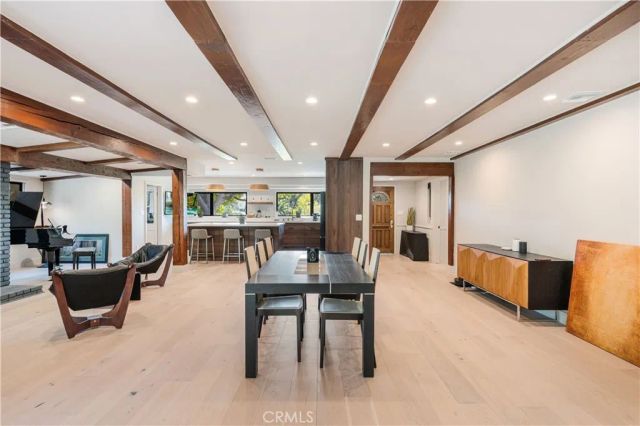 5950 Winnetka, Woodland Hills, CA 91367