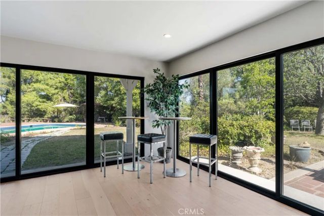 5950 Winnetka, Woodland Hills, CA 91367