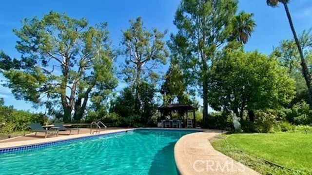 5950 Winnetka, Woodland Hills, CA 91367