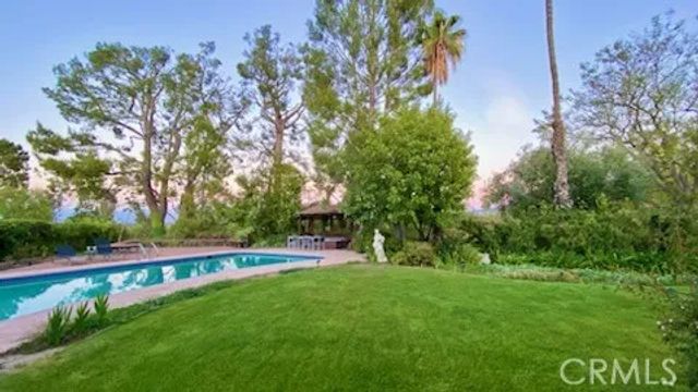 5950 Winnetka, Woodland Hills, CA 91367