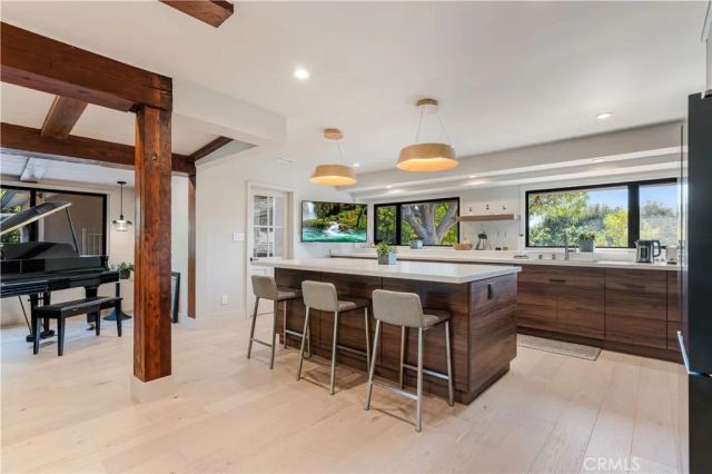 5950 Winnetka, Woodland Hills, CA 91367
