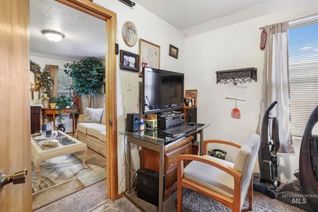 160 Monroe Street, Twin Falls, ID 83301