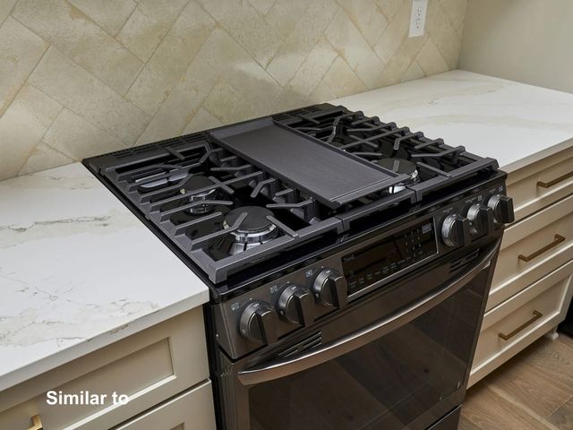 17539 North Valley Drive, Urbandale, IA 50322