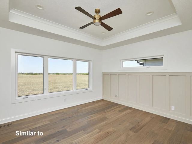 17539 North Valley Drive, Urbandale, IA 50322