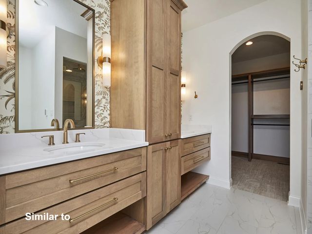 17539 North Valley Drive, Urbandale, IA 50322