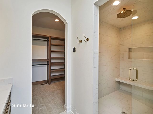 17539 North Valley Drive, Urbandale, IA 50322