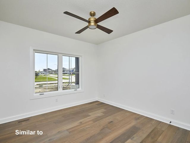 17539 North Valley Drive, Urbandale, IA 50322