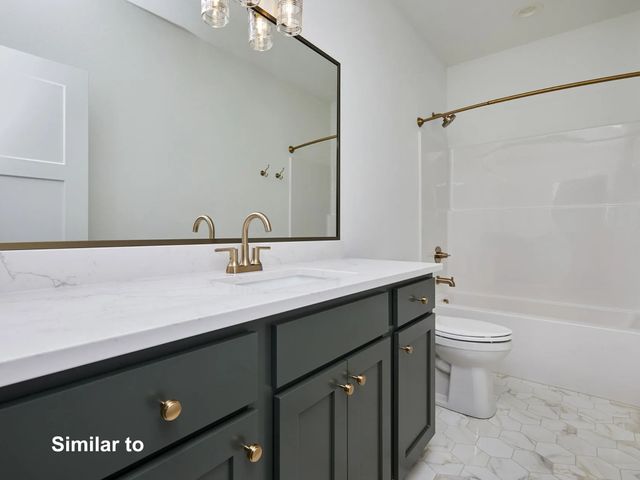 17539 North Valley Drive, Urbandale, IA 50322