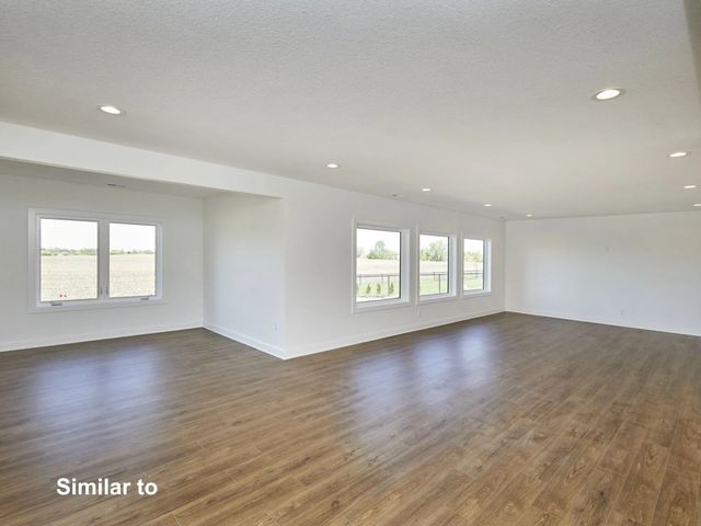 17539 North Valley Drive, Urbandale, IA 50322