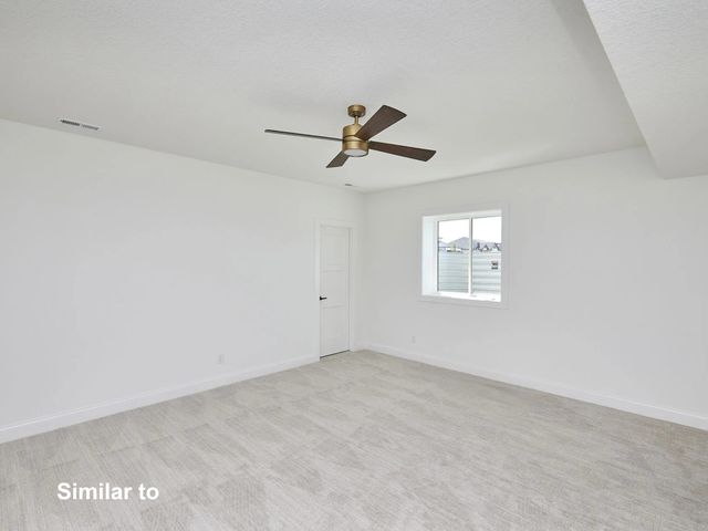 17539 North Valley Drive, Urbandale, IA 50322