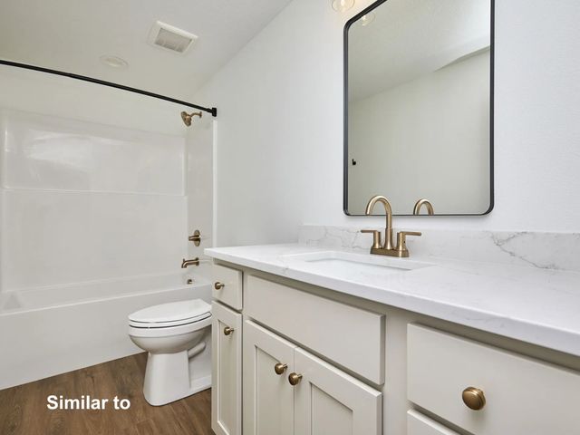 17539 North Valley Drive, Urbandale, IA 50322