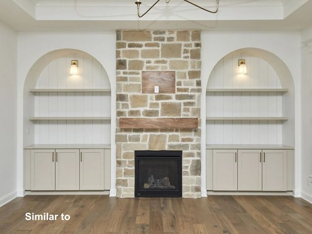 17539 North Valley Drive, Urbandale, IA 50322