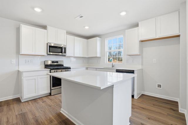 1382 Cattleman Acres Drive, Inman, SC 29349