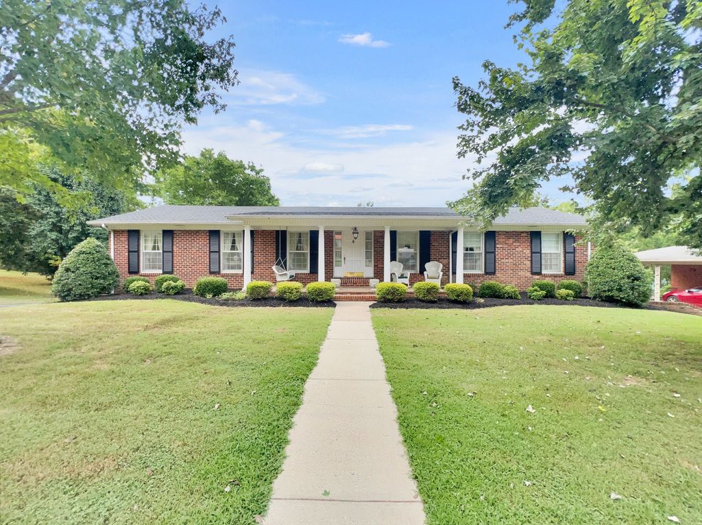 622 Carmack Ave, Carthage, TN 37030