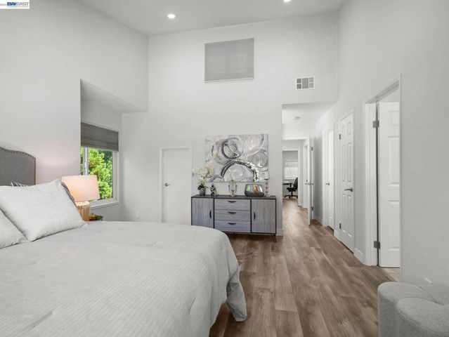 5371 San Simeon Pl, Castro Valley, CA 94552