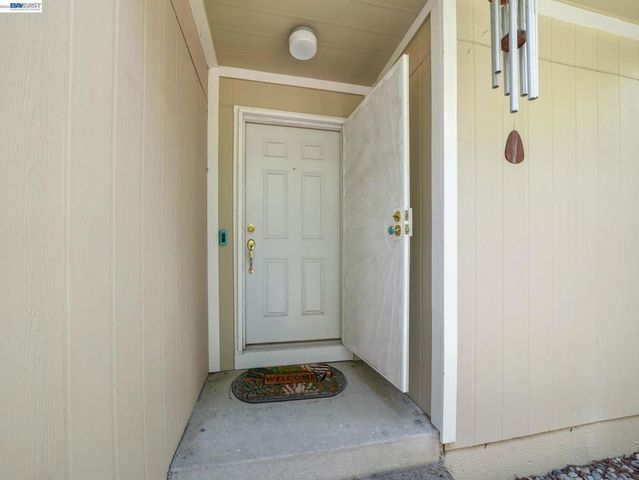 5371 San Simeon Pl, Castro Valley, CA 94552
