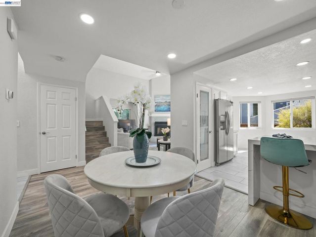 5371 San Simeon Pl, Castro Valley, CA 94552