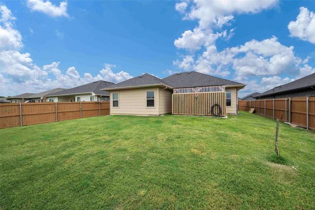 142 Lawndale Lane, Mabank, TX 75147