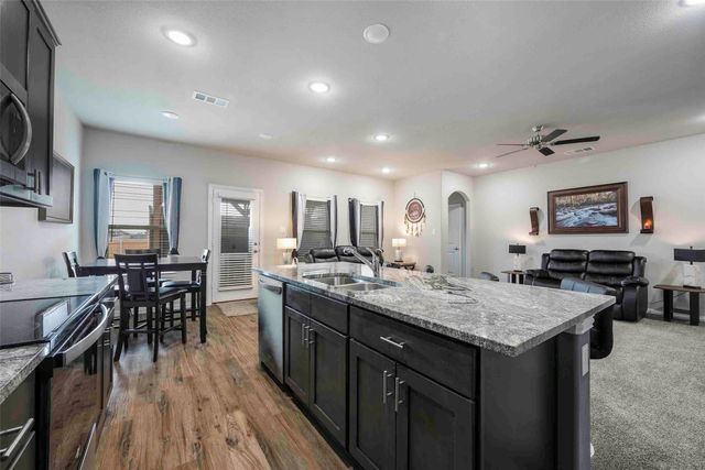 142 Lawndale Lane, Mabank, TX 75147
