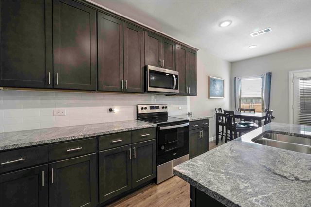 142 Lawndale Lane, Mabank, TX 75147