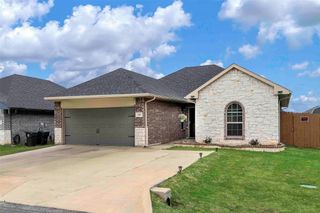 142 Lawndale Lane, Mabank, TX 75147