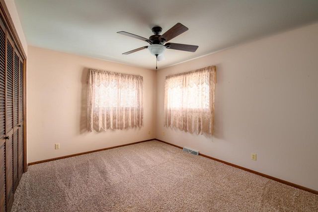 520 WILLOW DRIVE, Fond Du Lac, WI 54935