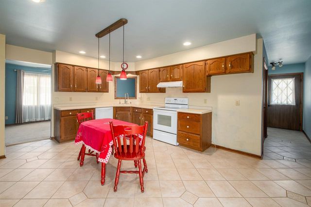 520 WILLOW DRIVE, Fond Du Lac, WI 54935