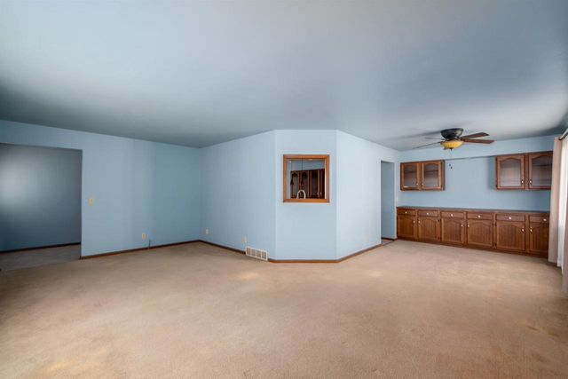 520 WILLOW DRIVE, Fond Du Lac, WI 54935