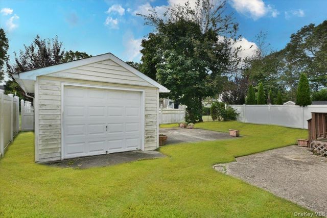 136 Maple Street, Massapequa Park, NY 11762