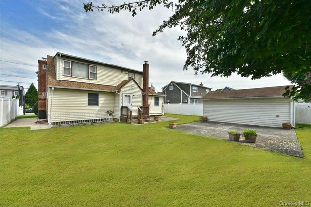 136 Maple Street, Massapequa Park, NY 11762