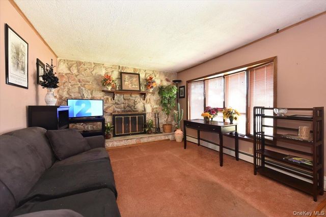 136 Maple Street, Massapequa Park, NY 11762