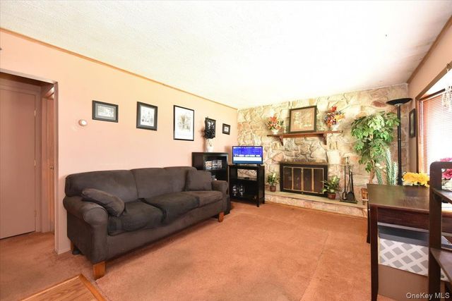 136 Maple Street, Massapequa Park, NY 11762