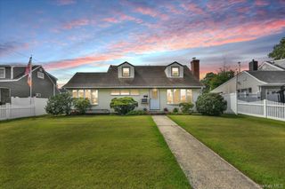 136 Maple Street, Massapequa Park, NY 11762