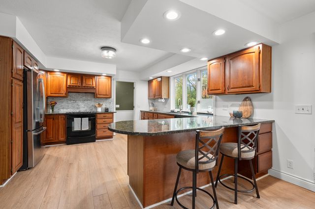 9980 S 2nd Street, Texas Twp, MI 49071