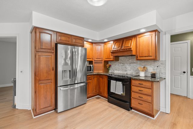 9980 S 2nd Street, Texas Twp, MI 49071