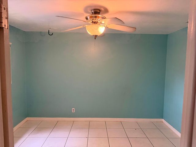 6082 Wauconda Way E, Lake Worth, FL 33463