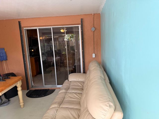 6082 Wauconda Way E, Lake Worth, FL 33463
